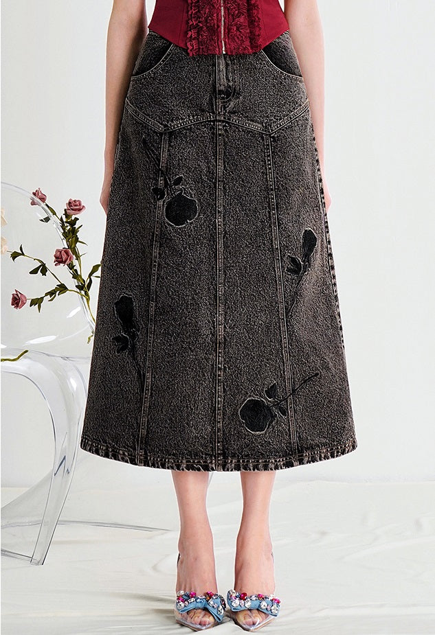 CHECOCRE Chic Stubble Fashion Temperament Embroidered Denim Skirt - FLUTTER