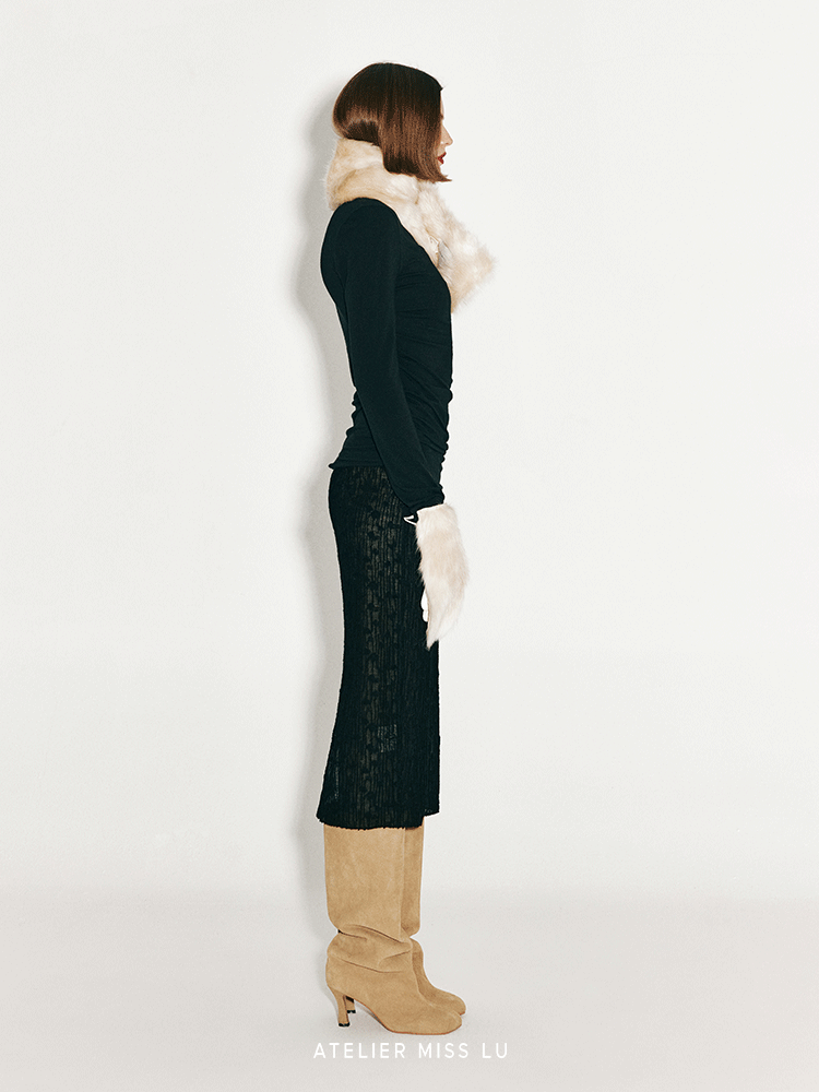 AtelierMissLu Autumn/Winter 2024 Warm Faux Fur Scarf - TRAVIO