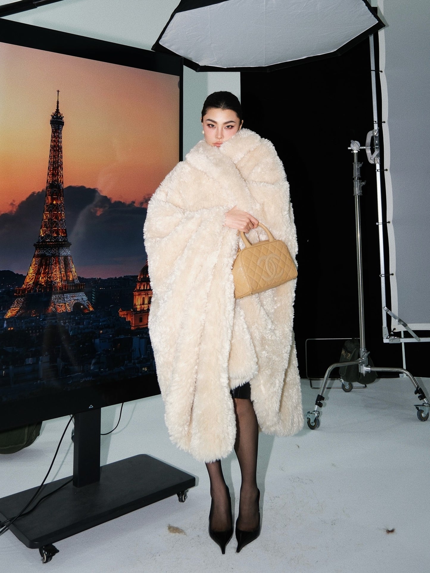 MEI SANGUAN Beige Eco-friendly Fur Cloak - KEVIN