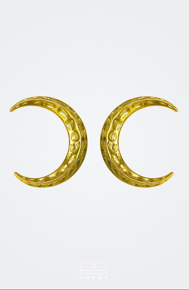 TUYUE brass gold plating handmade texture big moon earrings- JACINTHA.