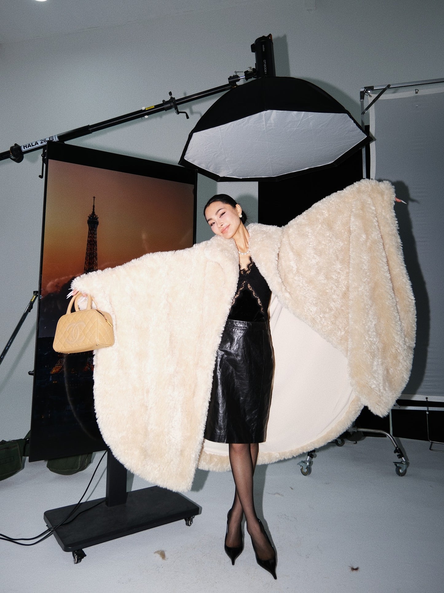 MEI SANGUAN Beige Eco-friendly Fur Cloak - KEVIN