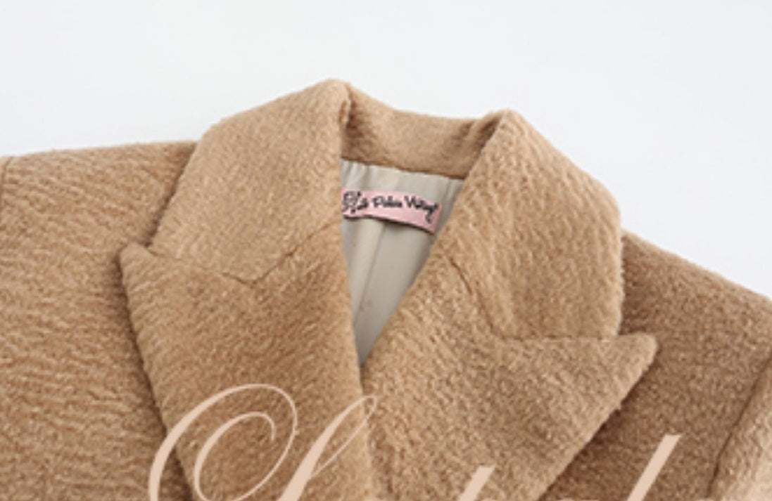 Le Palais Vintage Luxury Beige Suit Collar Long Sleeve Straight Long Winter Coat-KIKE.