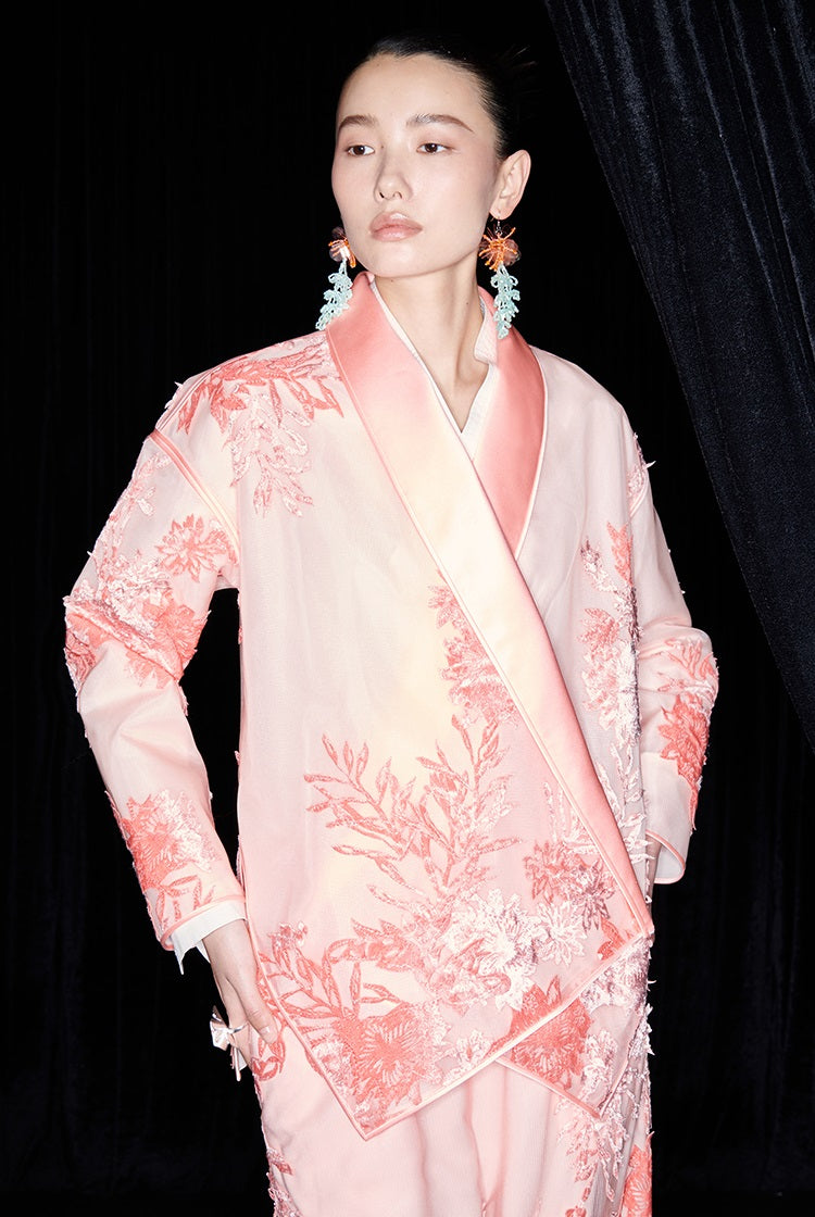 M essential Mackay designer brand falling flower embroidered fabric layered loose robe - BEAST.