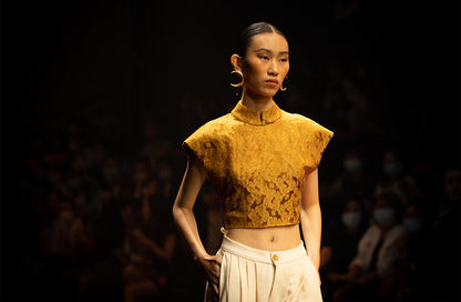 TUYUE Gold Carving Linen Mulberry Silk Lace-up Backless Top - DENVER.
