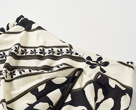 COMME MOI  black and white printed slit hip skirt - JENIFER.