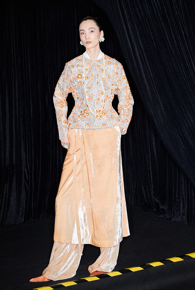 M essential Mackay designer vermilion persimmon embroidered waist silhouette short coat - PISSY.