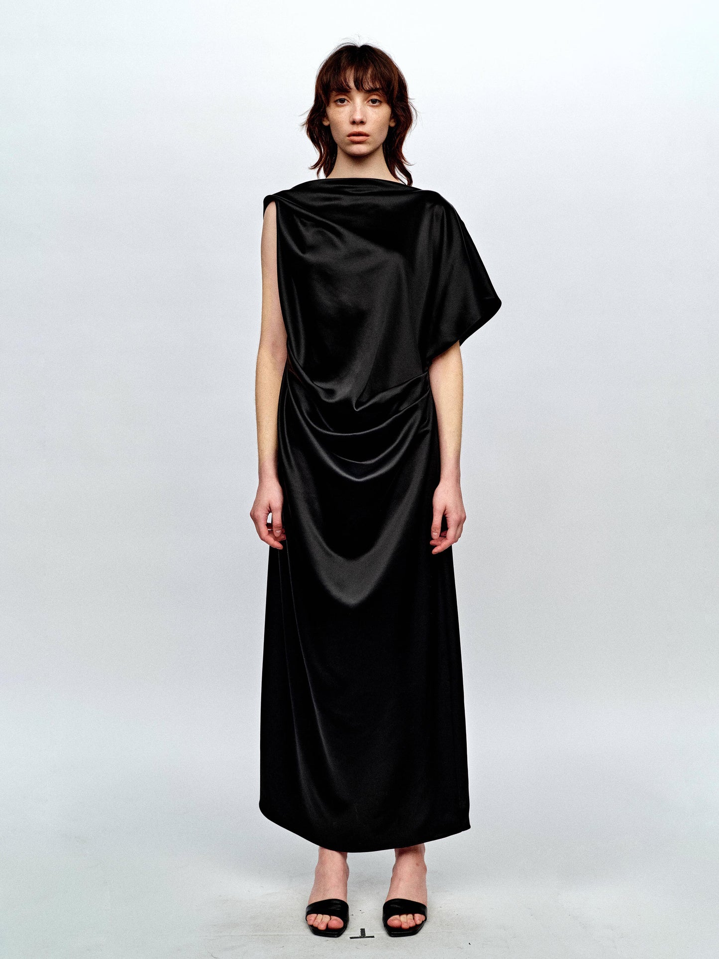 SERRER Black Pleated Rippling Backless Loose Acetate Dress - YASMIN.