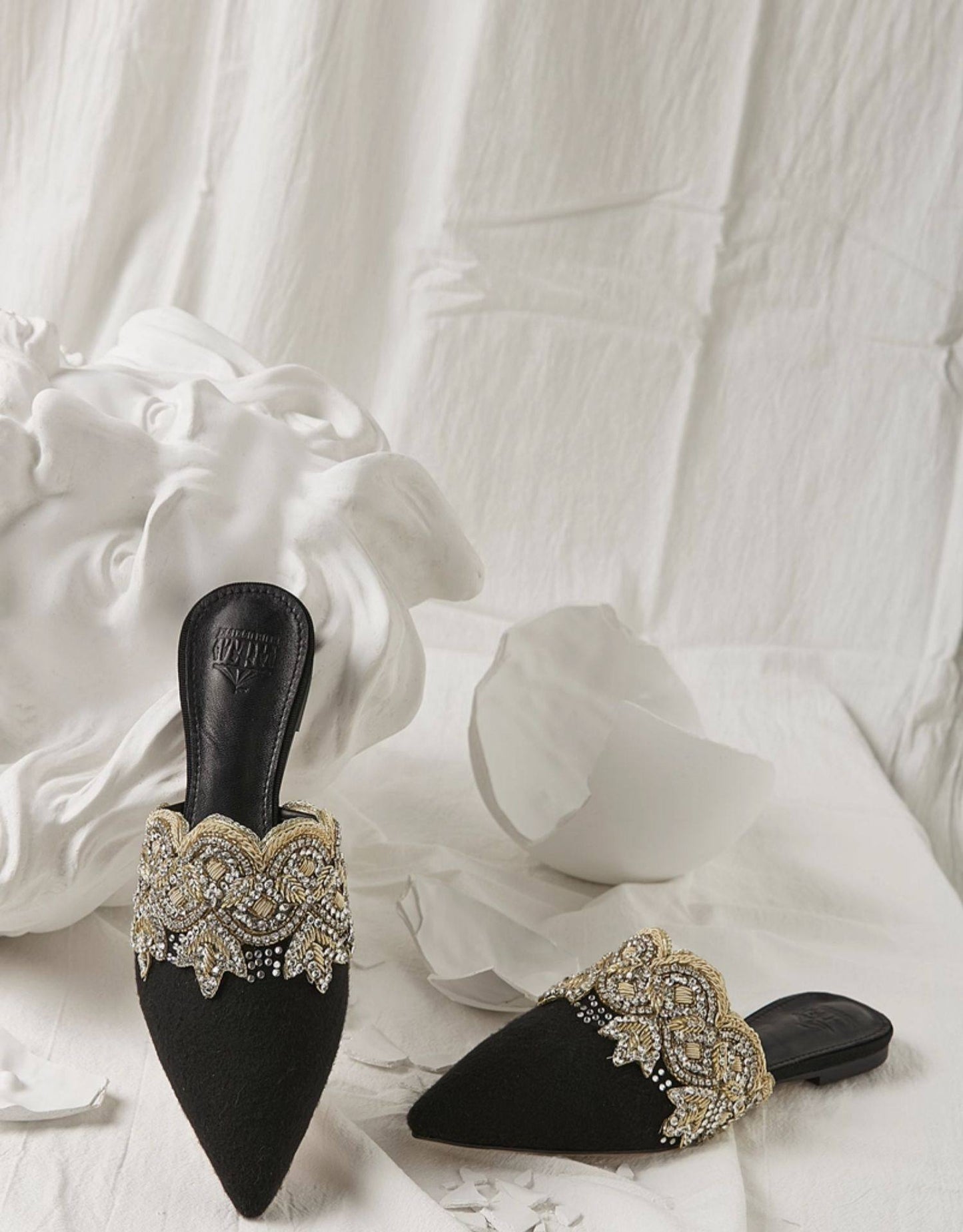 B-FEI Tone Embroidered Everest summer toe slippers-PINNO.