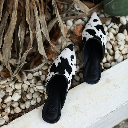 B-FEI Cow print flat sandals-MUNCH.