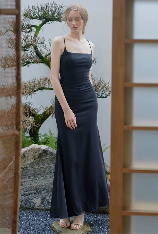 GOUDIN black long simple light luxury evening skirt-ANN.