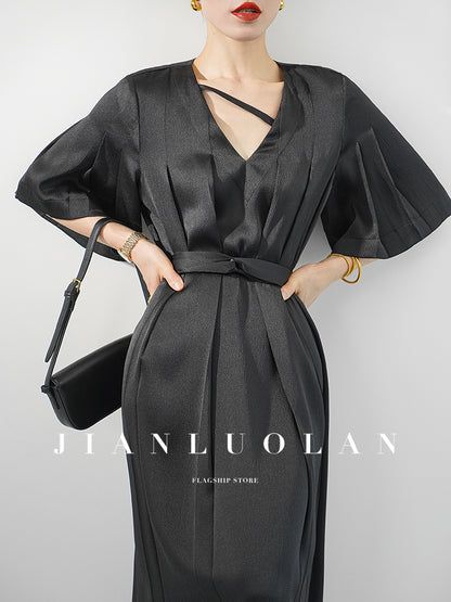 Huanzi high-end satin black V-neck slim pleated dress - Nigoi