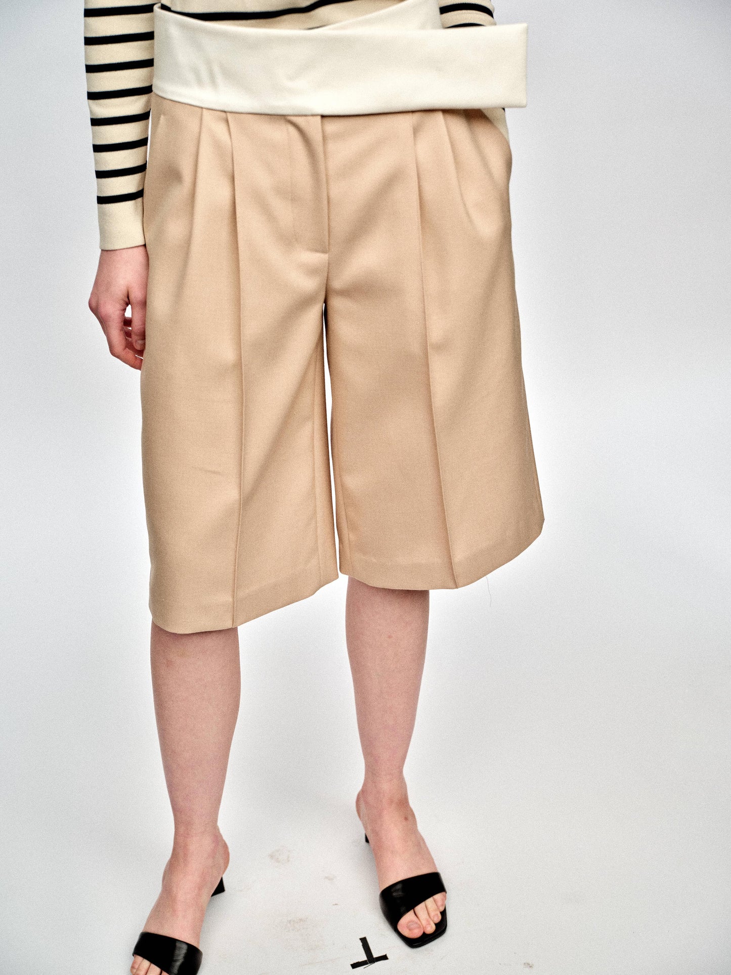 SERRER Contrast splicing waist design wool shorts - ELIJAH.