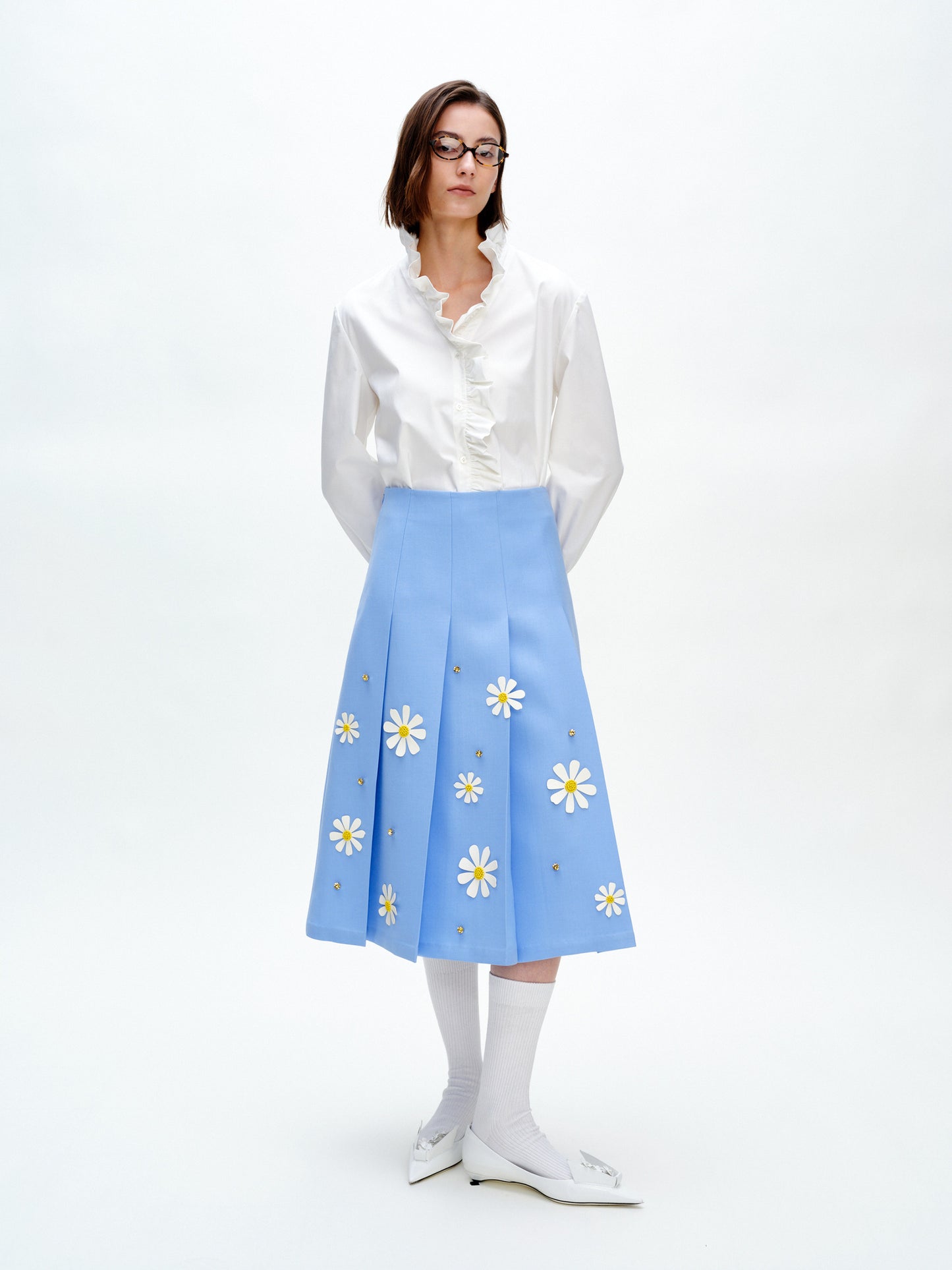 SERRER Small daisy flower hand-studded beaded light blue pleated skirt - AISHA.