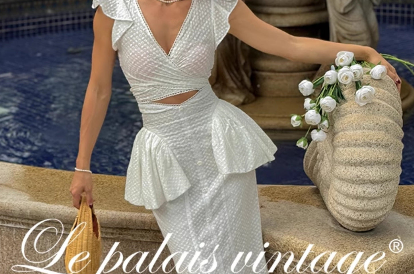 Le Palais Vintage embroidery cotton wrap short top + high-waisted bud skirt-TEE