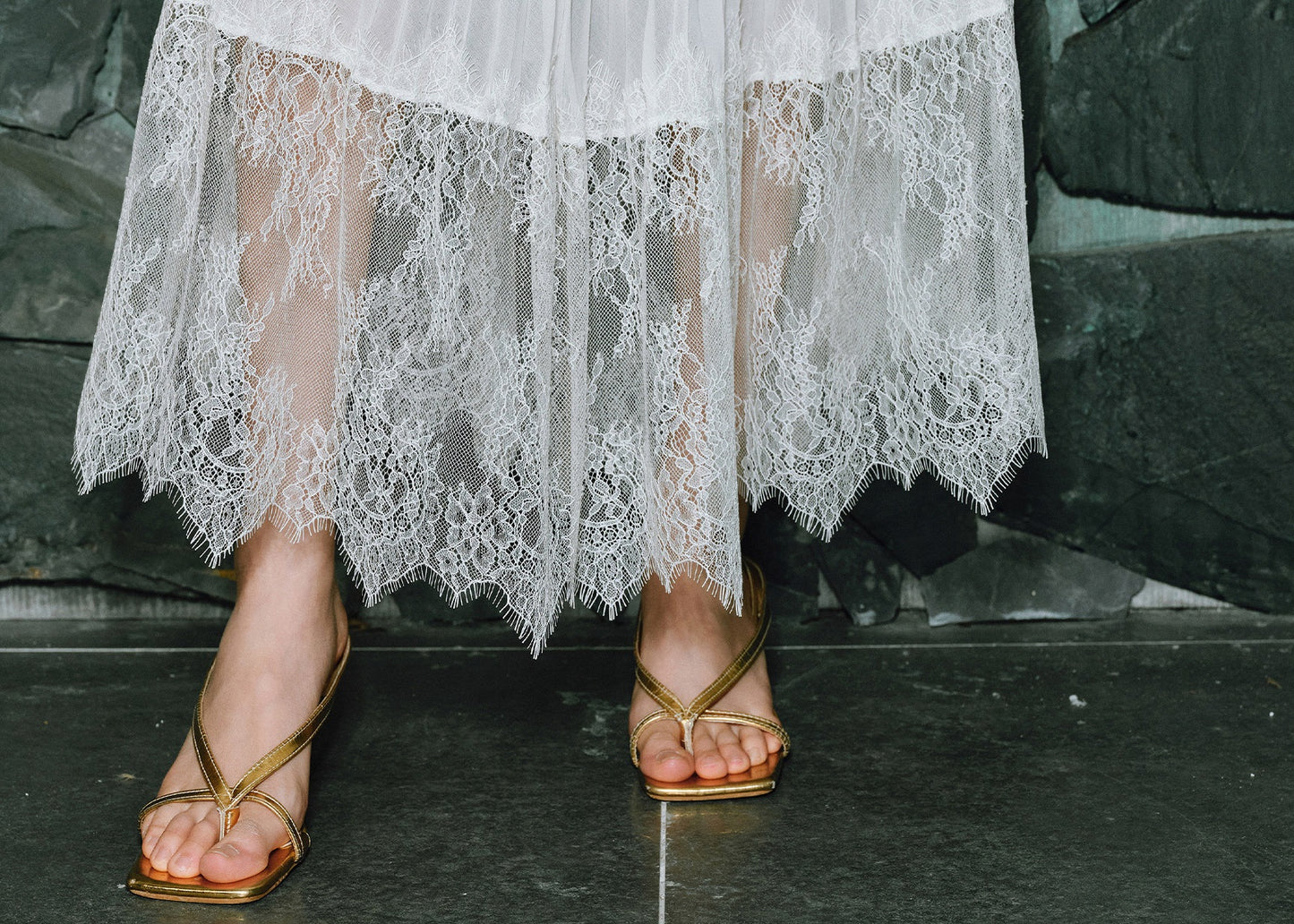 WANGXO | Faux Two-Piece Vest Suit & Romantic Pleated Gauze Skirt -THIA.