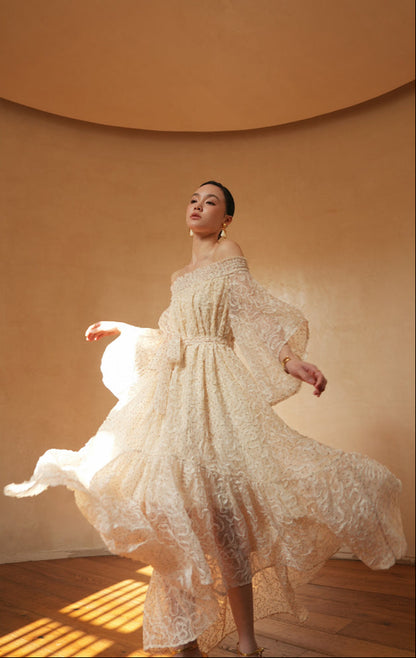 LE VENT&TES AILES Luxury One-Shoulder Dress with Heavy-Duty Lace Jacquard Detailing - ZORA