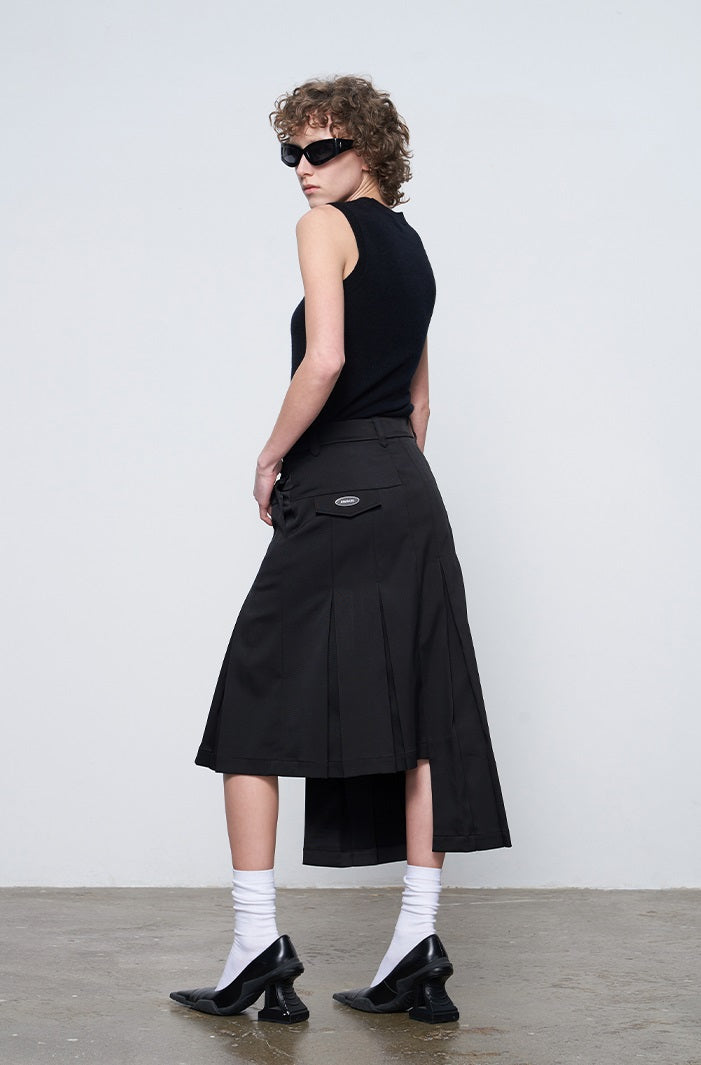 ANNAKIKI model black asymmetrical pleated skirt for women-CHIKAKO