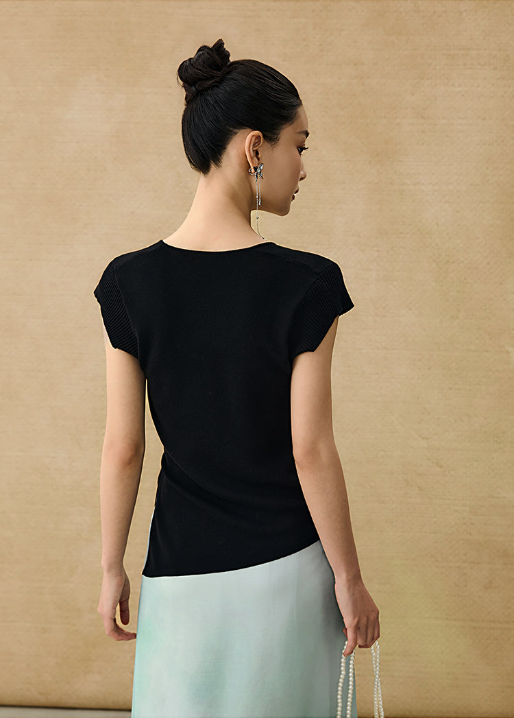 HECO Chinese Versatile Beveled Side Buckle V-Neck Knit Top - BREA.