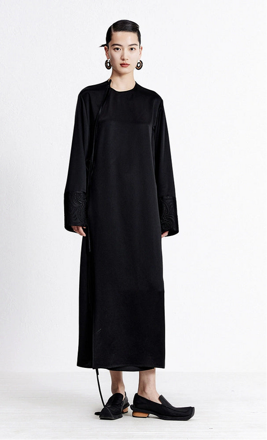 ZHUCHONGYUN black dragon embroidery lace-up loose dress-KURUGI.