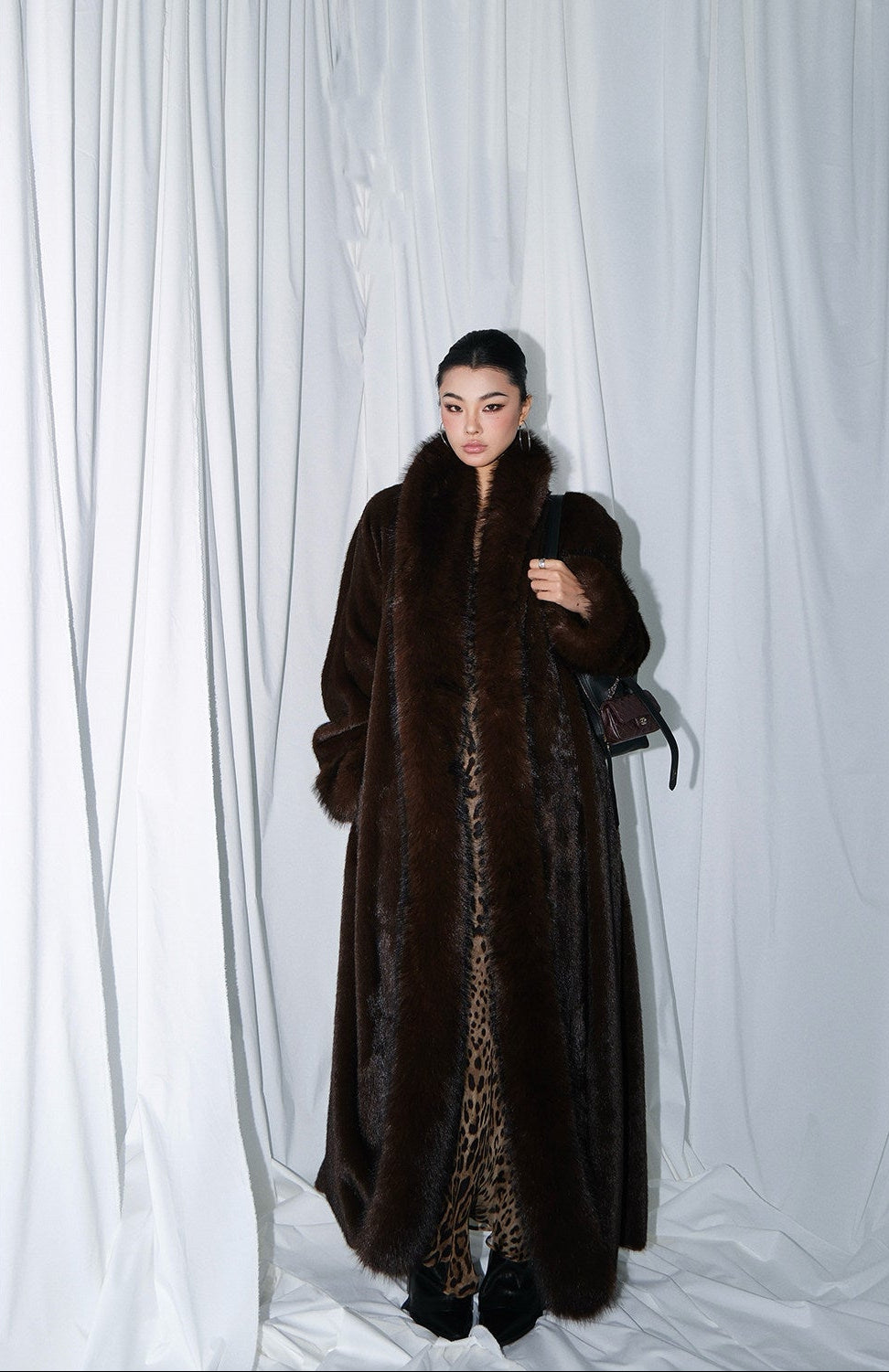 MEI SANGUAN chocolate French retro eco-friendly fur coat - MAYA