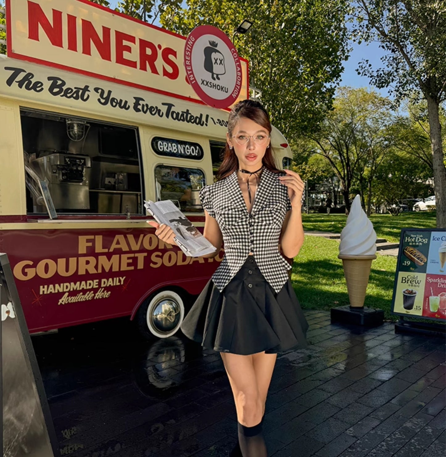 Le Palais Vintage Black & White Plaid Slim Puff Sleeve Shirt-ARARAGI.