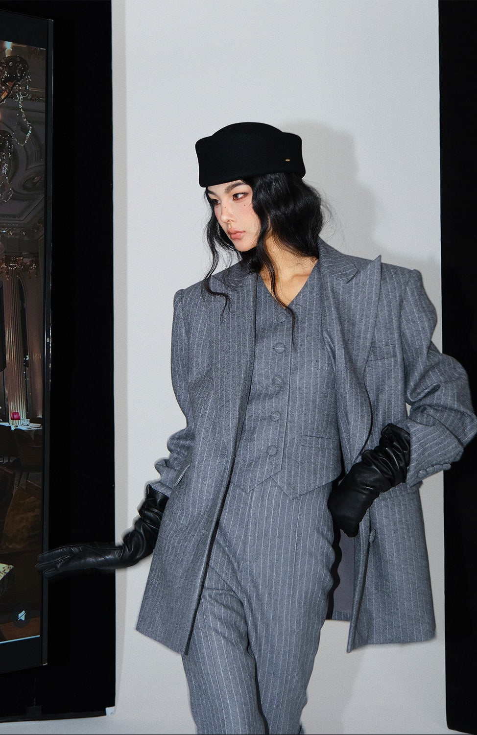 MEI SANGUAN Gray Vertical Striped Silhouette Blazer Suit - PENELOPE