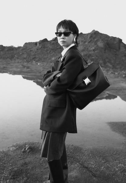 IUBALLET Sense Lock Underarm Black Bag- BREATHE.