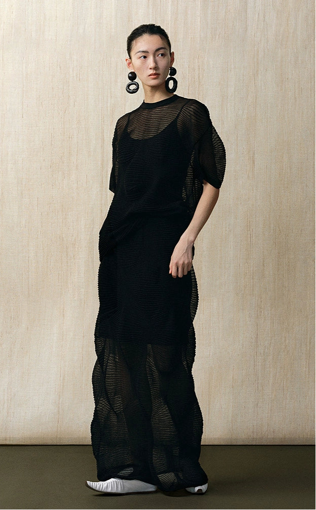 ZHUCHONGYUN light puff sleeve black crew neck knit top-LAILA.