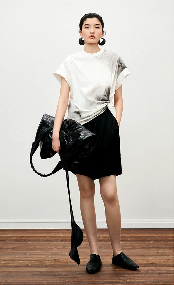 ZHUCHONGYUN  black flower bud drawstring belt loose shorts--REVY.