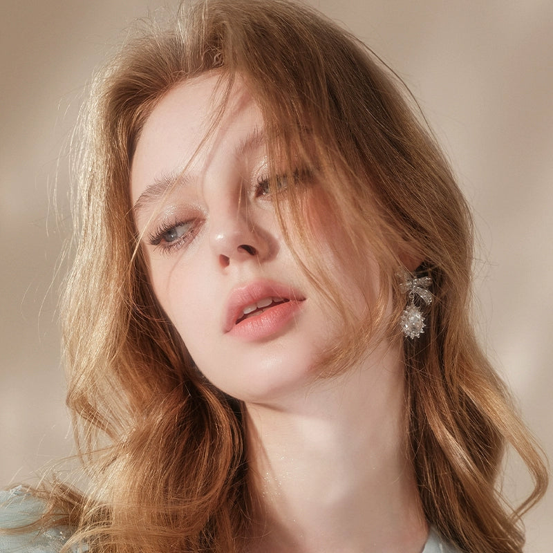 Wardrobes by Chen Classic Gold Water Drop Diamond Bow Stud Earrings-Phoebe