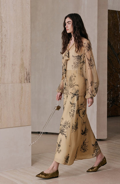 M essential Wise & Elegant Relaxed Resort Silk Flowing Streamer Print Skirt-SELVARA.