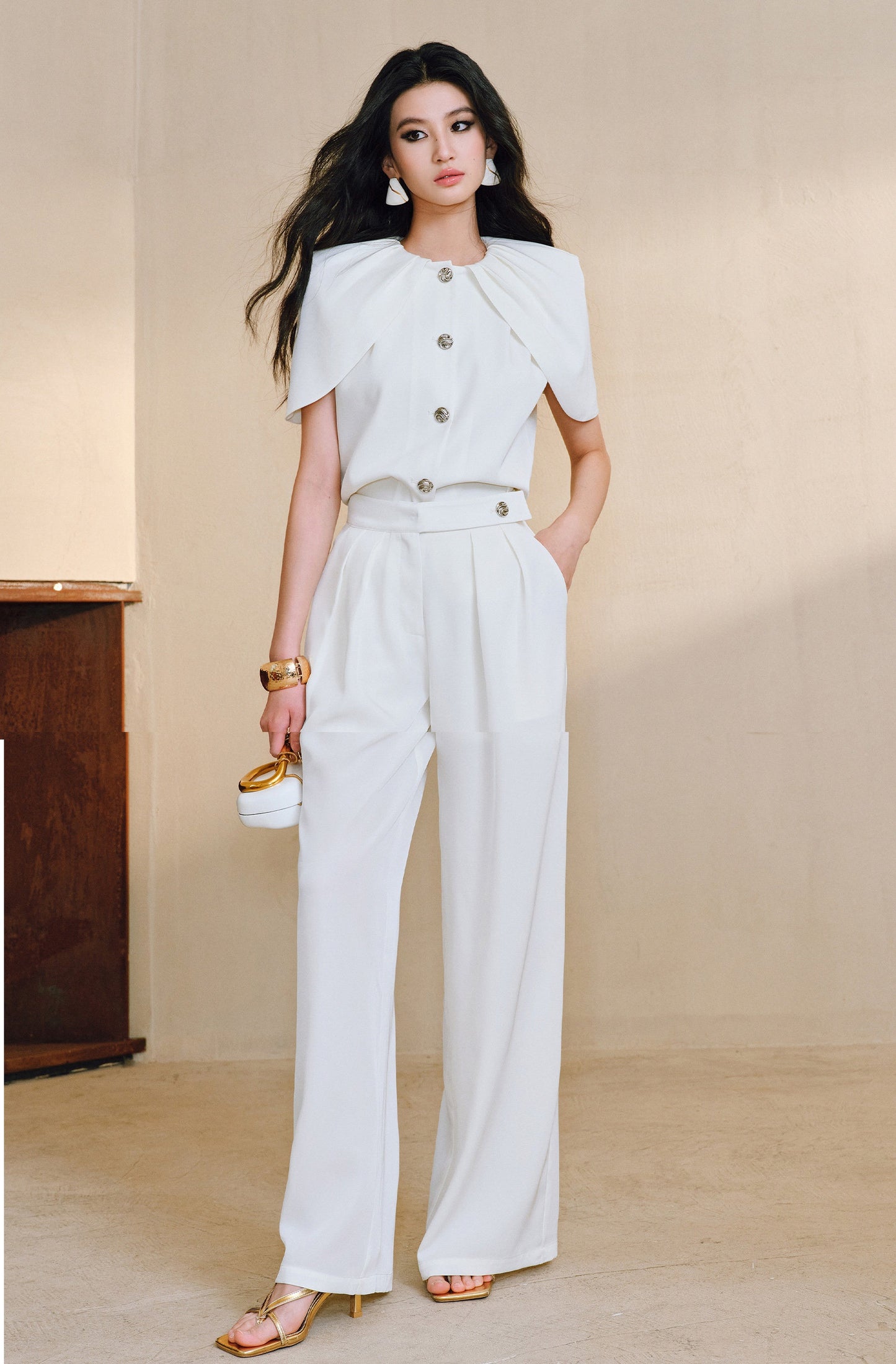 WANGXO | Skin-Friendly Fabric with High-End Metal Buckle Hand-Pinched Layered Urban Suit -NIXI