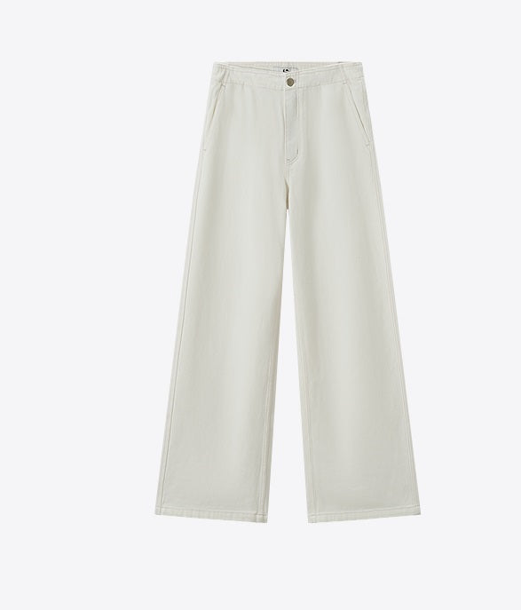 COMME MOI designer Lu Yan wears white denim straight-leg pants - DREAM.