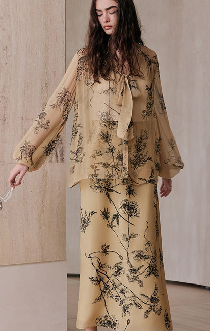 M essential Wise & Elegant Relaxed Resort Silk Flowing Streamer Print Skirt-SELVARA.