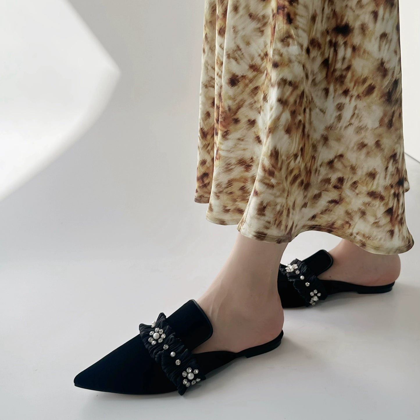 B-FEI pointed toe flat women's slippers-CHAH.