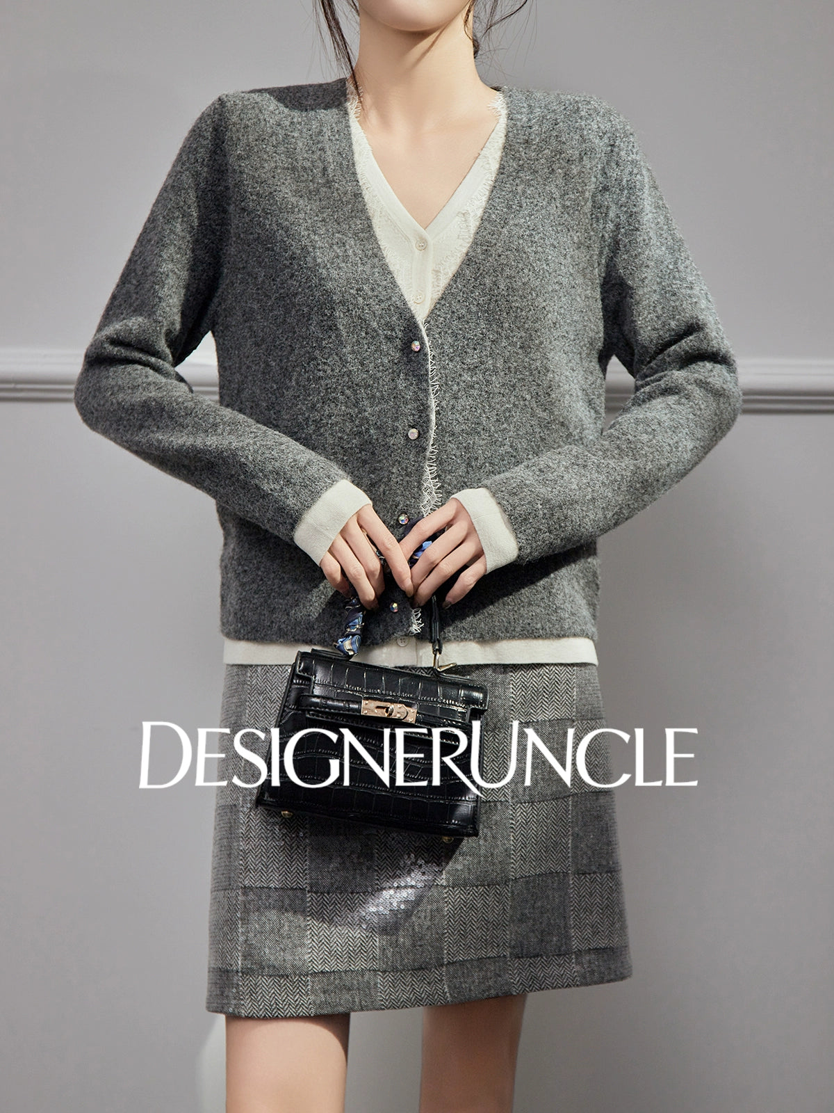 DGU| Gray sweater light luxury niche design V-neck fashion design knitted top - Roberta.