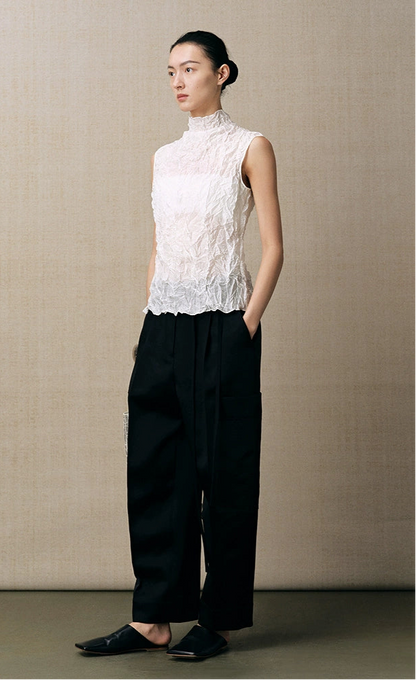 ZHUCHONGYUN white sleeveless turtleneck light and wrinkled top--MEIKO.