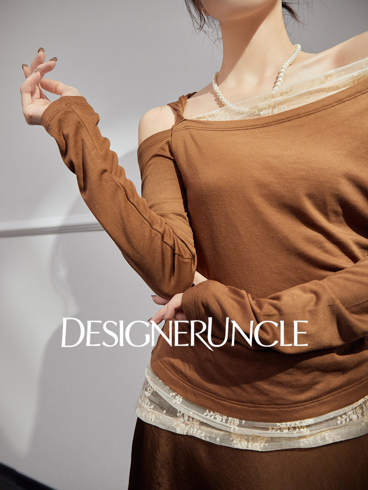 DGU "Twilight Apricot" lace cut-out base commuter versatile slimming top - DEED.
