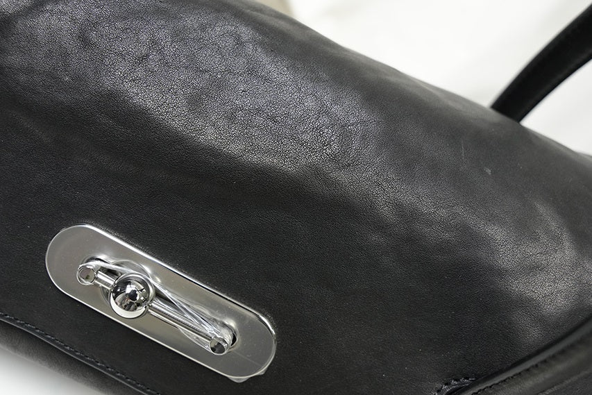 IUBALLET Tanned Leather Shoulder Barrel Bag - SPIRIT.