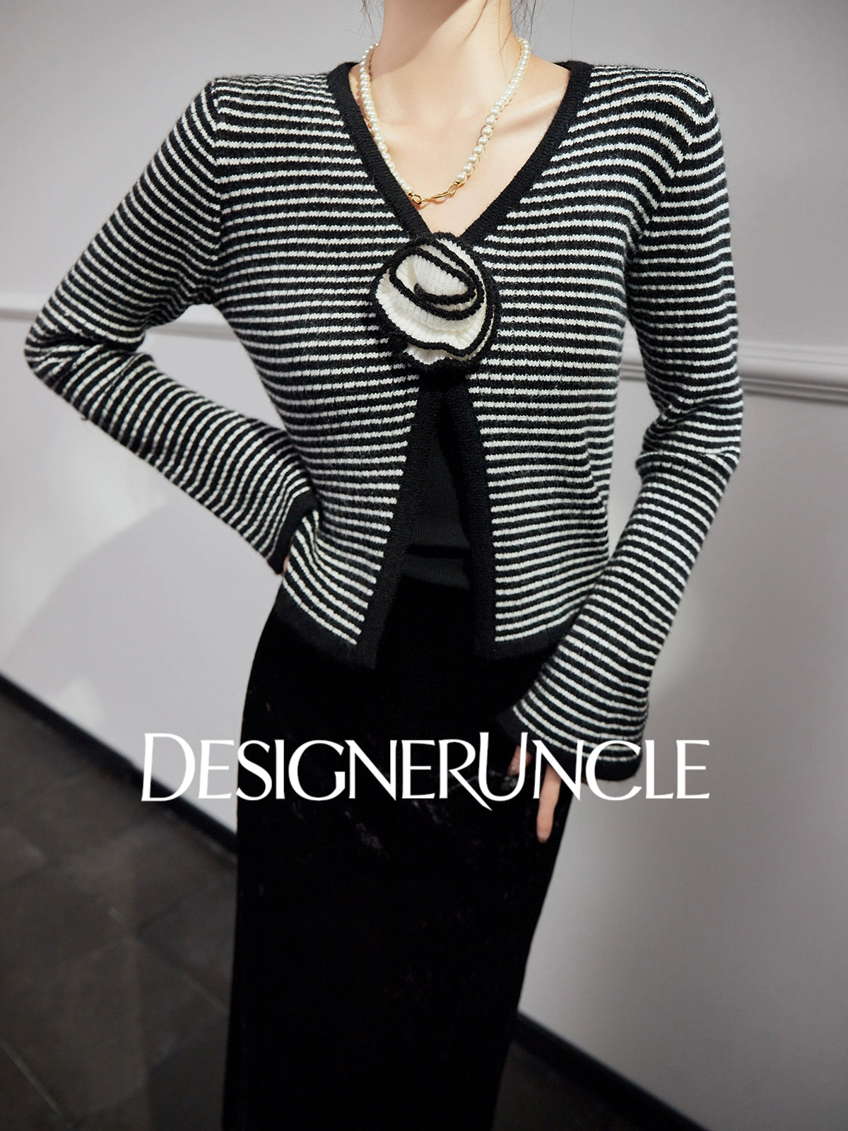 DGU "Lanxi" black knitted sweater striped French retro slimming top - IMOGEN.