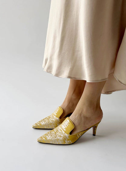 B-FEI Chinese pointed toe embroidered heels- JASON.