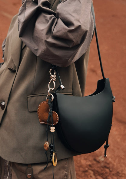 IUBALLET Sleek Leather Saddle Bag - GRANT.