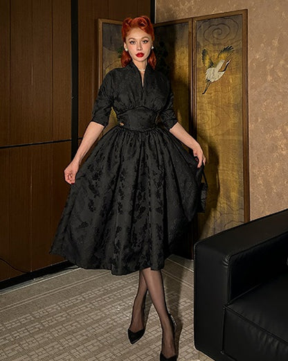 Le Palais Vintage Heavy Vintage Lace Dark Pattern False Waist Seal Bat-Sleeve Swing Dress-FAFA