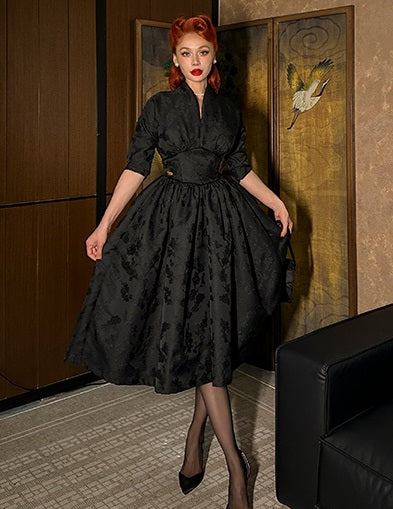 Le Palais Vintage Heavy Vintage Lace Dark Pattern False Waist Seal Bat-Sleeve Swing Dress-FAFA