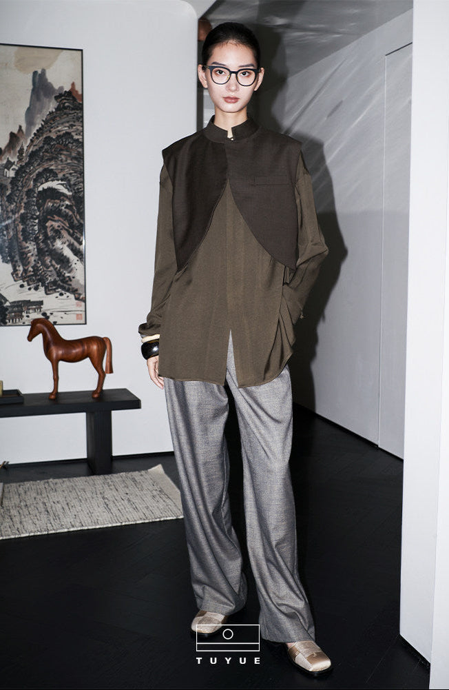 TUYUE moss green handmade buckle long-sleeved shirt- AMIR.