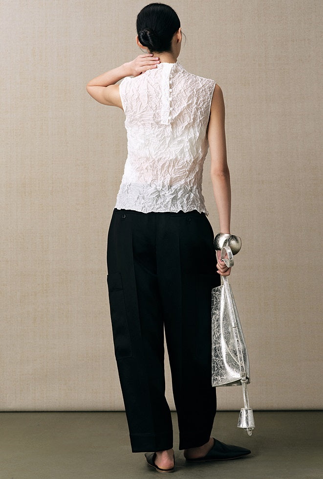 ZHUCHONGYUN white sleeveless turtleneck light and wrinkled top--MEIKO.