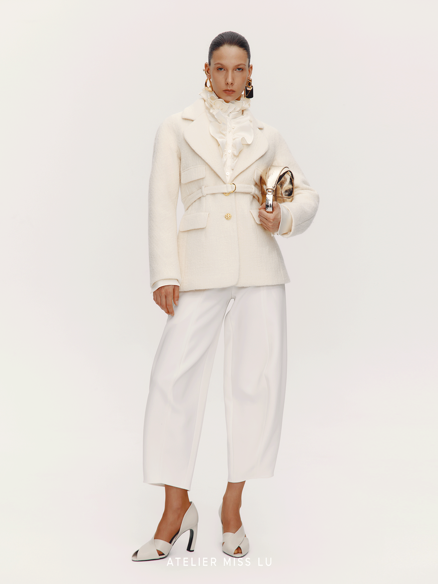 ATELIER MISS LU  intage flower buckle sheep wool blazer - RELIC.