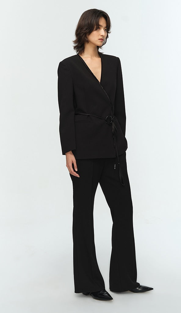 COMME MOI Lu Yan designer's new women's classic black slim acetic bell bottoms - GREAT.