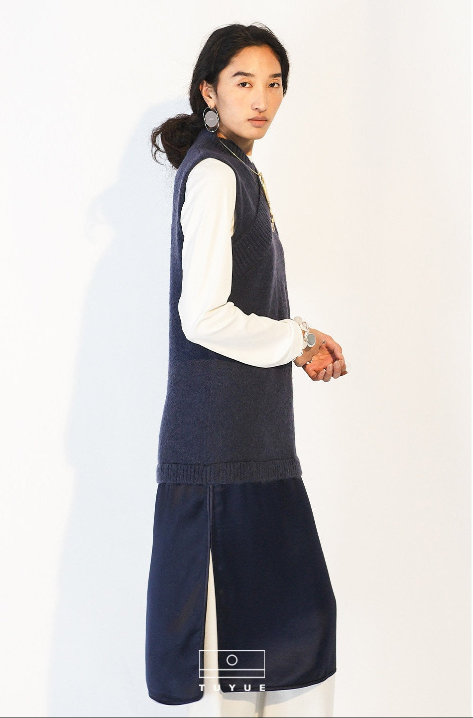 TUYUE Merino Wool Knitted Sleeveless V-Neck Dress - MICHEAL.