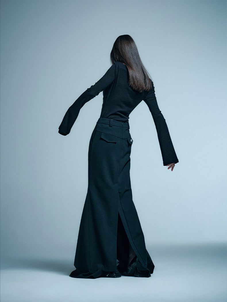 ANNAKIKI BLACK FOUR-POINTED STAR RUFFLED SLIM TOP-YUTO